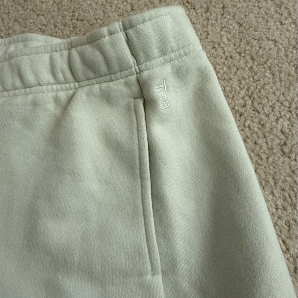 Aritzia Tna Cozy Fleece Shorts Sz S - Picture 4 of 8